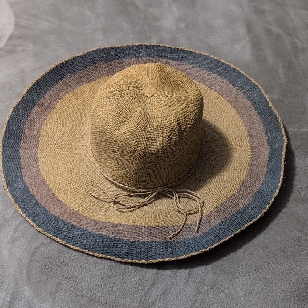 Stylish Tan and Black Women's Sun Hat